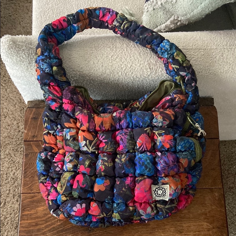 Natural Life Puffy Fit-it-All bag